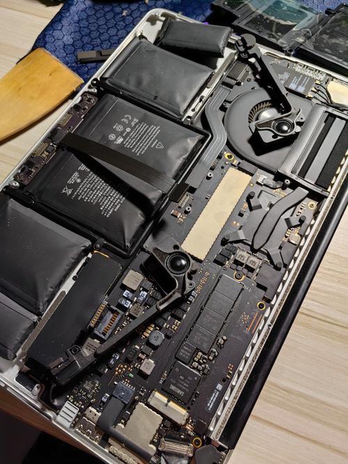 2025 macbook pro 拆机