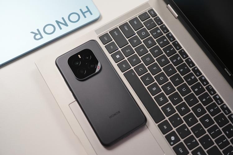 荣耀magicbookpro屏幕参数