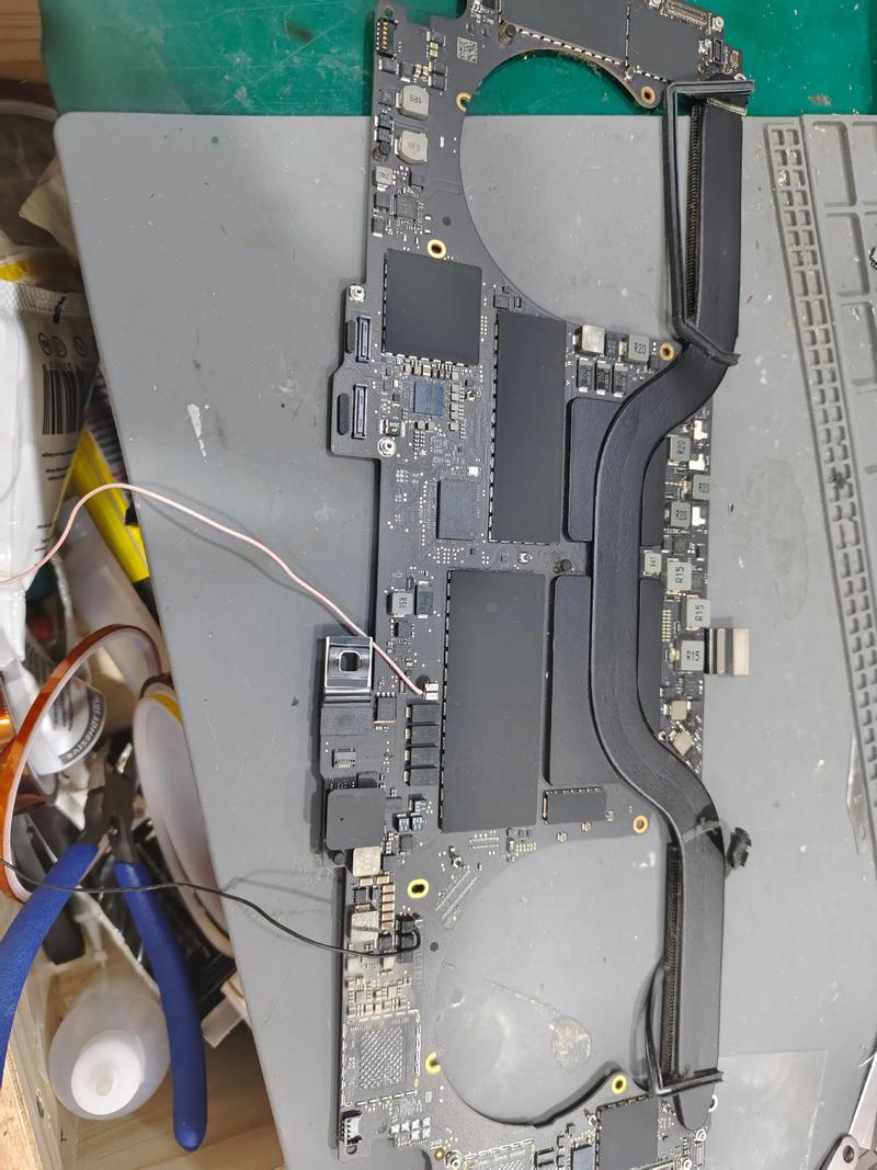 macbook pro2025款拆机