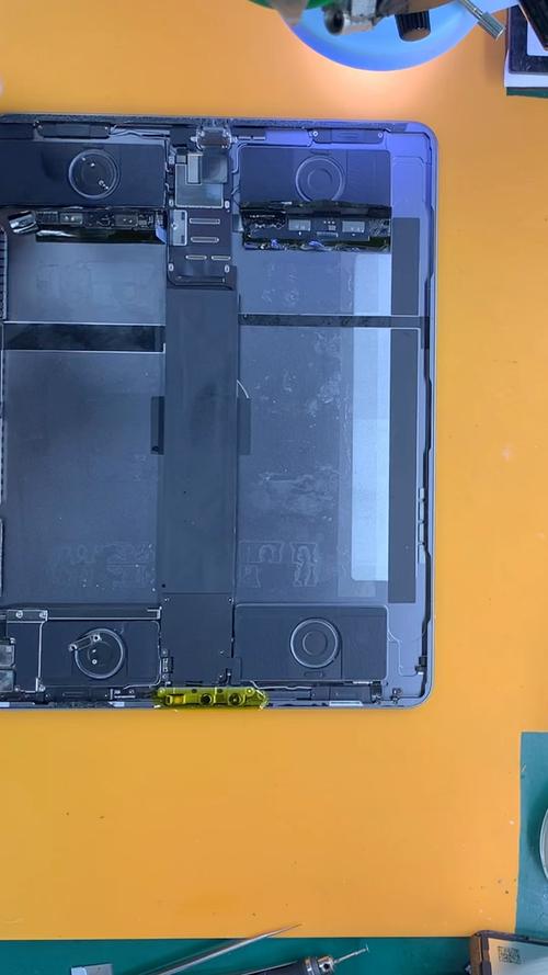 MacBookPro2025拆机断电