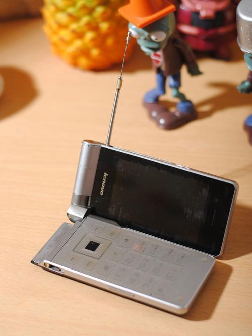 联想cplus可弯曲智能手机