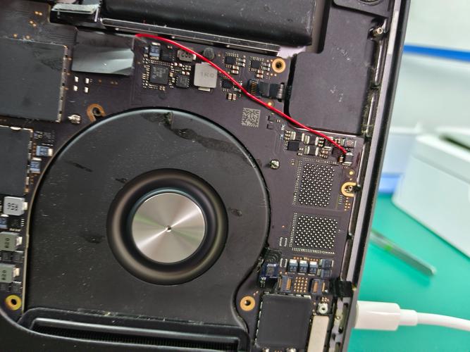 macbookpro拆机后 开机不了