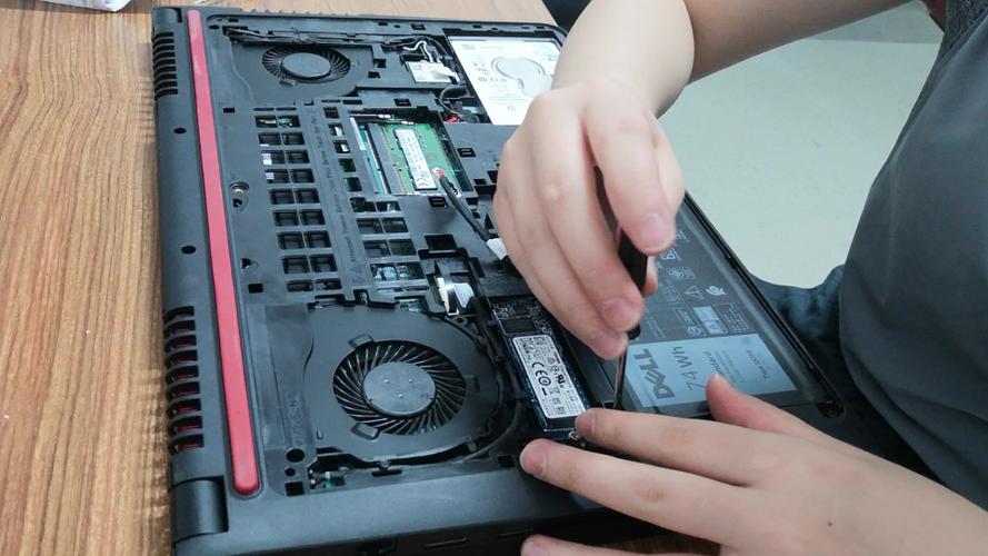 inspiron 15 5567拆机