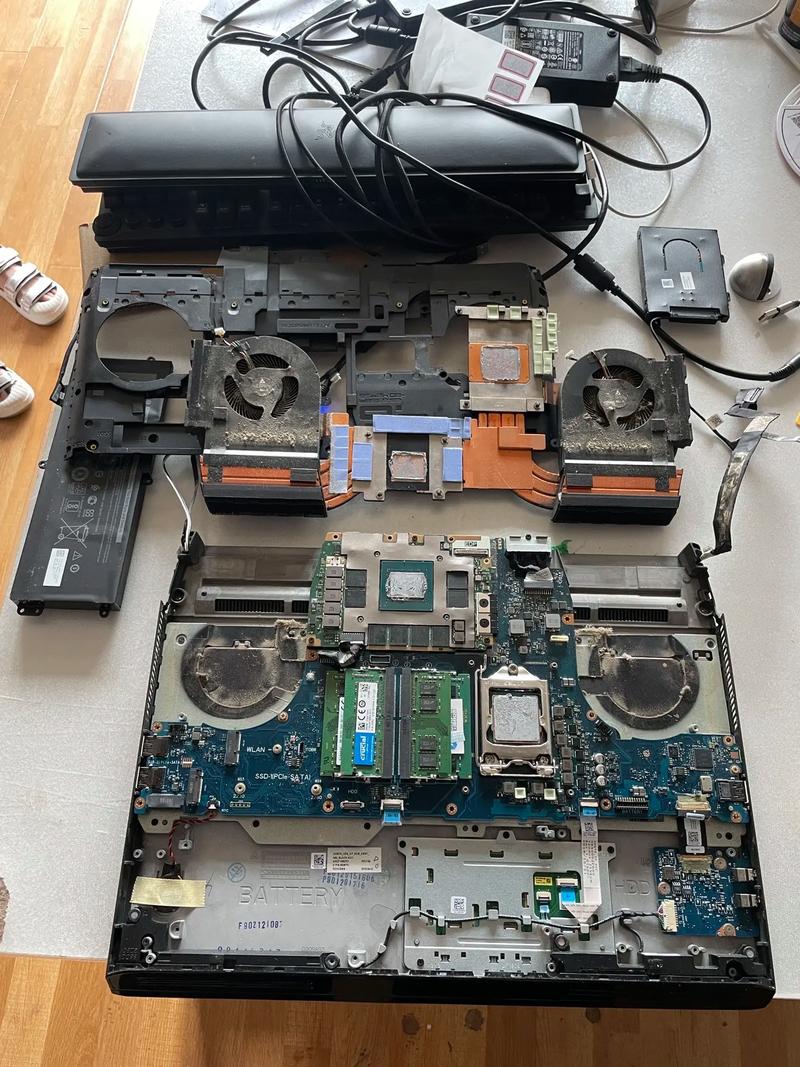 alienware m17xr4拆机