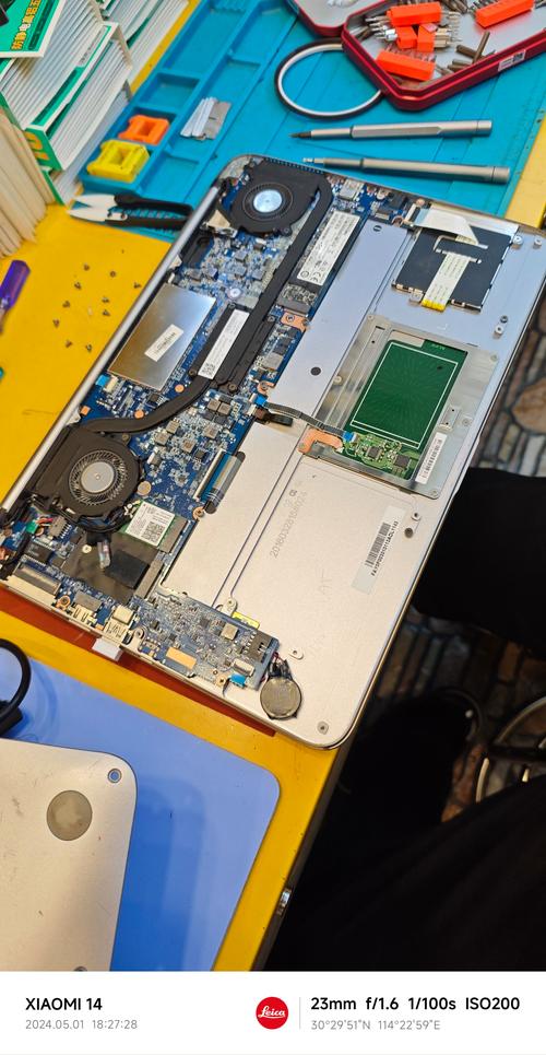 hp pavilion后盖拆机教程