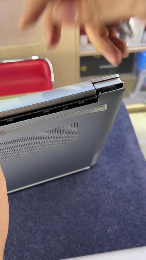 hp pavilion后盖拆机教程