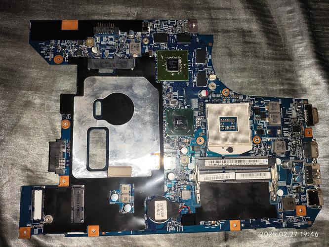 联想 ideapad 700 拆机