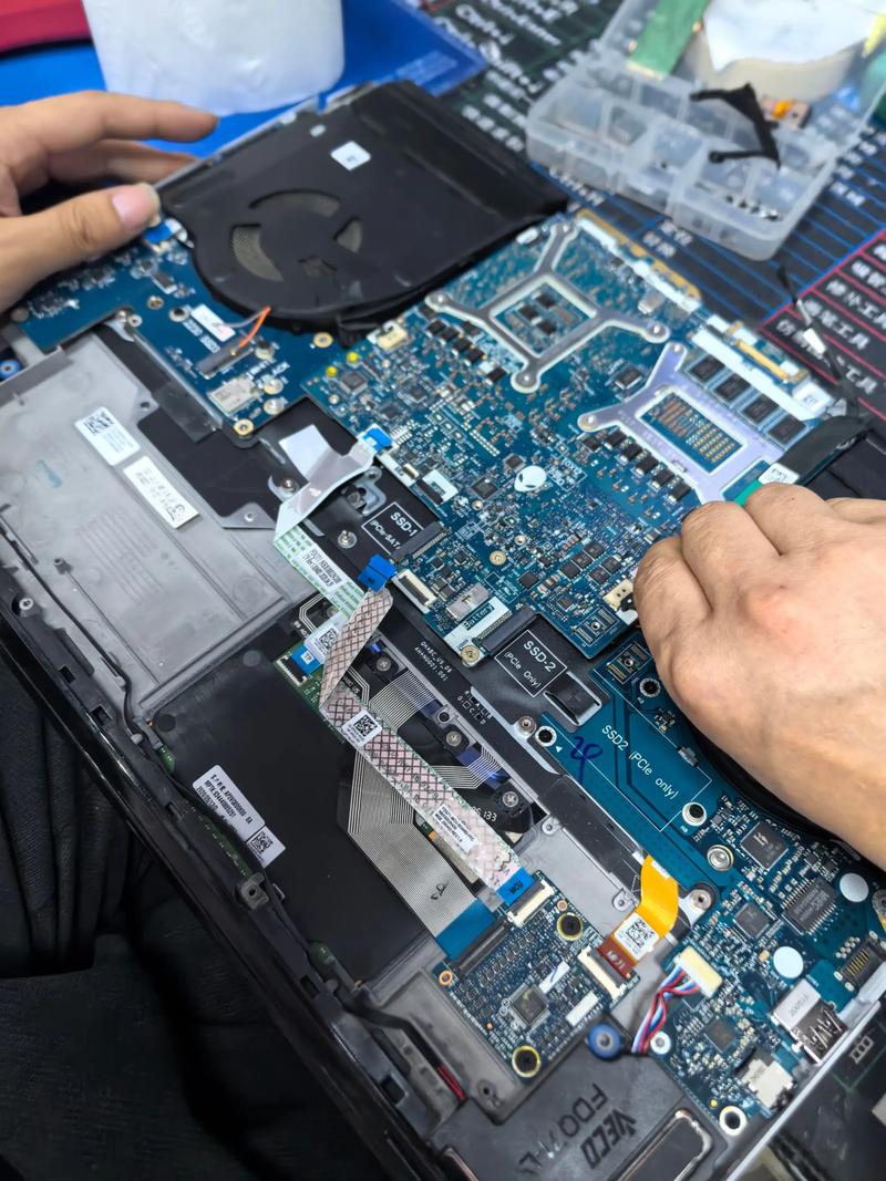 alienware 17 怎么拆机