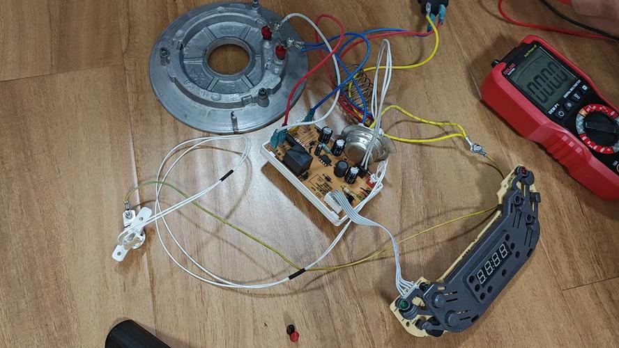 苏泊尔智能电饭煲不通电