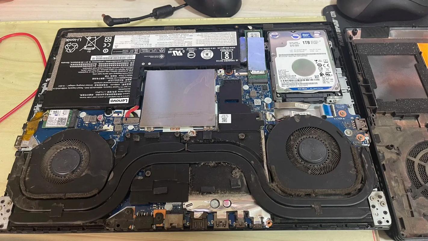 联想 ideapad700 拆机