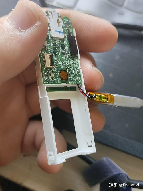 ipod shuffle5 拆机