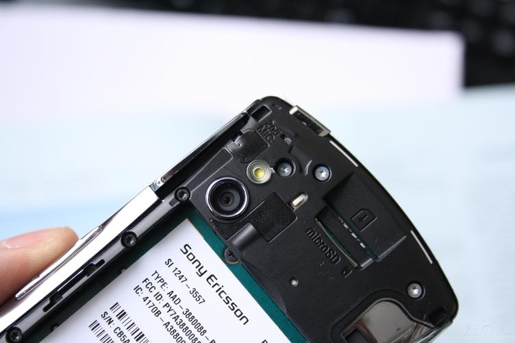 索尼 xperia play拆机