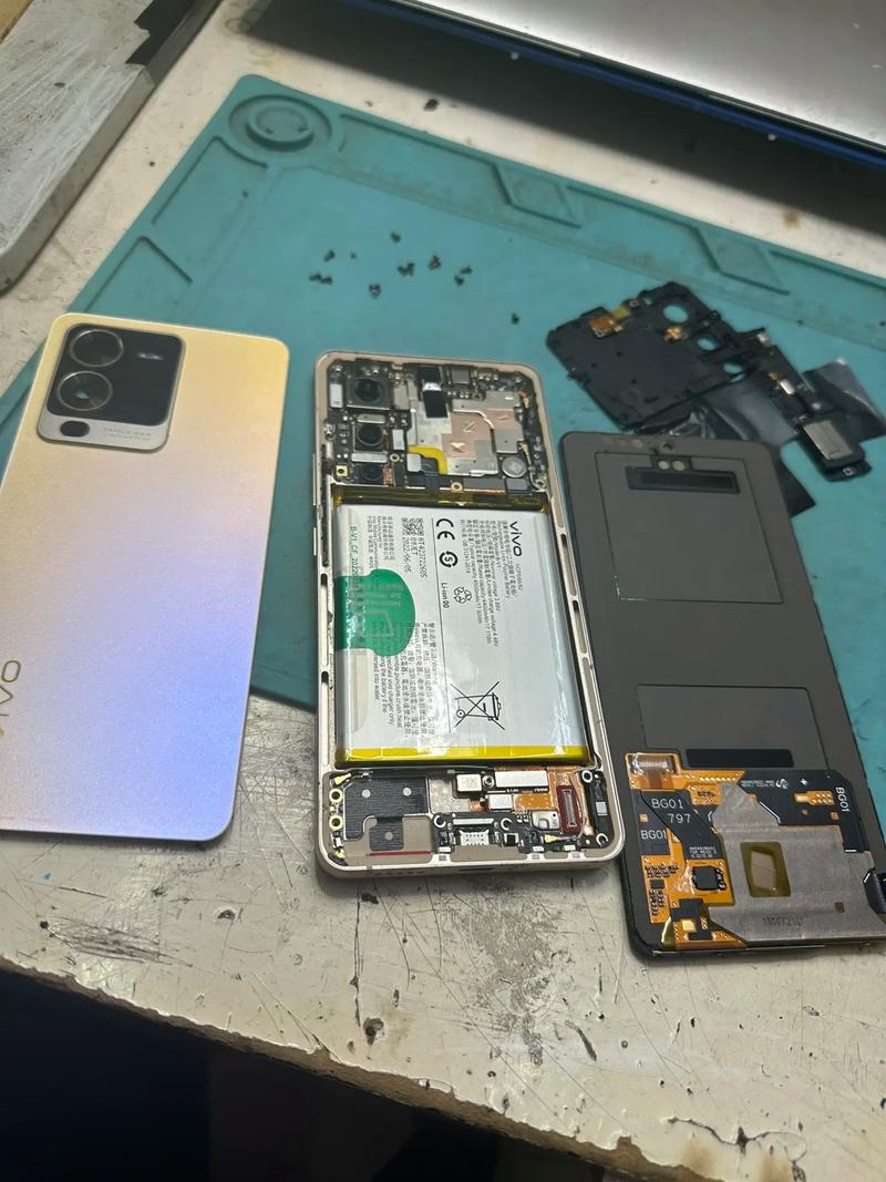 vivoiQOOplus拆机视频