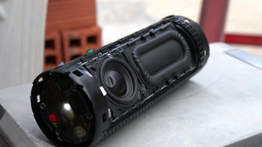 uemini boombox拆机