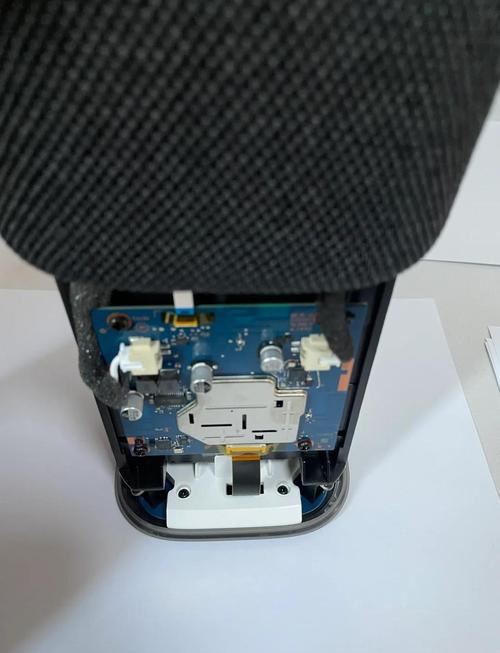 uemini boombox拆机