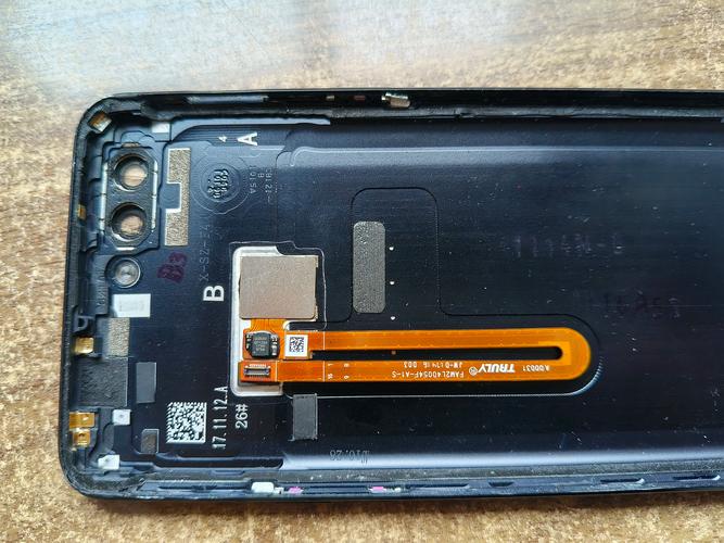 oppor8107后盖拆机教程