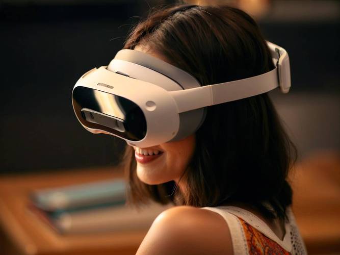 2025年智能隐形眼镜