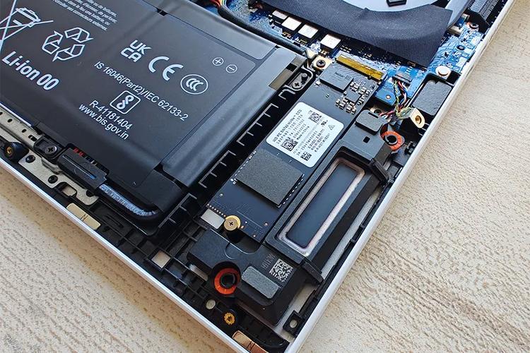 荣耀magicbook拆机主板