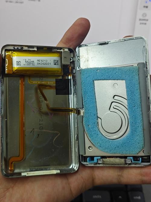 ipod video 拆机教程