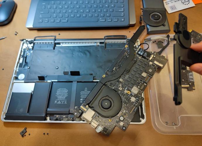 08款macbookpro拆机