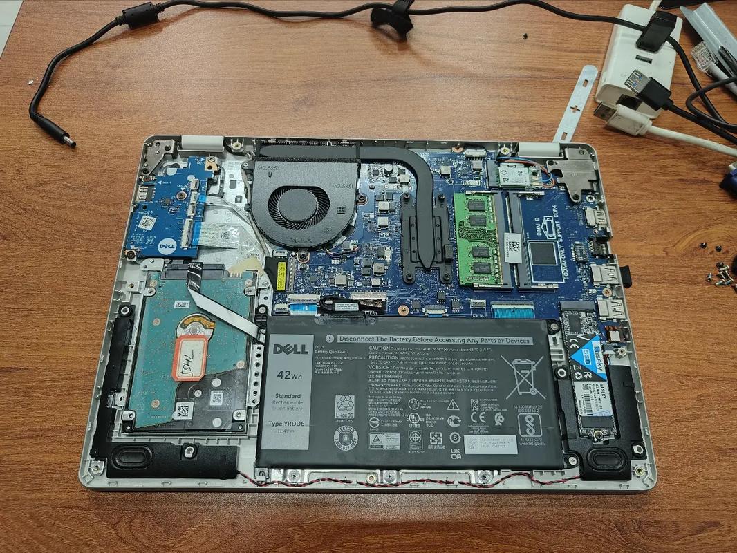 戴尔vostro 3300拆机