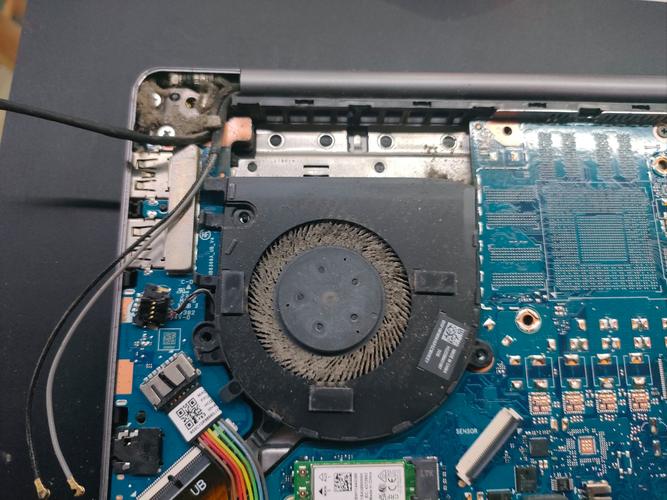 戴尔xps l702x拆机清灰