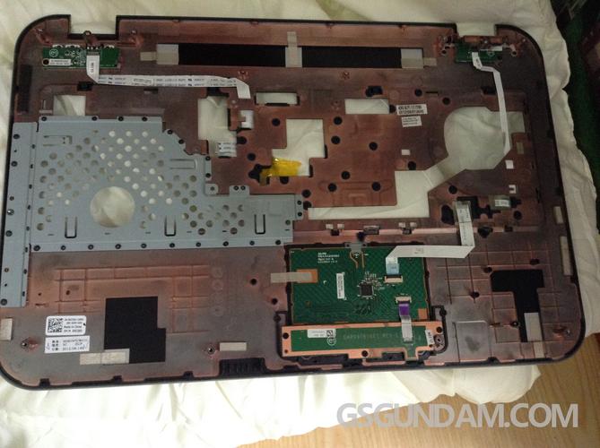 dell灵越17r7720拆机