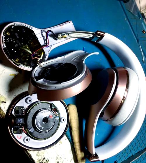 蓝牙beats solo3拆机