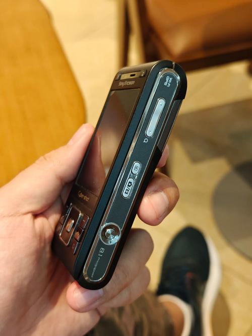 索尼最小智能新款手机